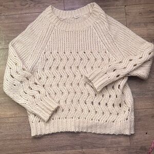 Cozy Cream Knit Sweater En Crème